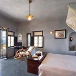Villa Ramni House: Private With Pool By The Sea *