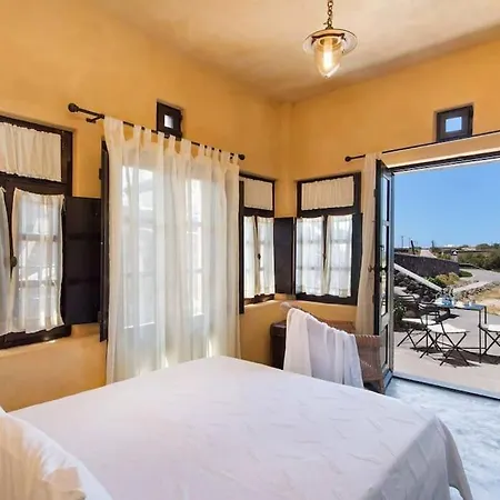 Ramni House: Private With Pool By The Sea * Oia