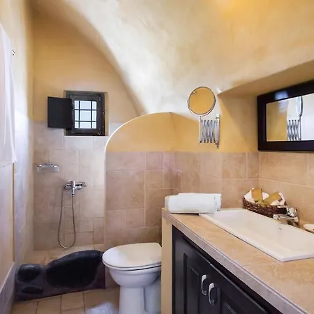 Ramni House: Private With Pool By The Sea 别墅