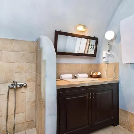 Ramni House: Private With Pool By The Sea *