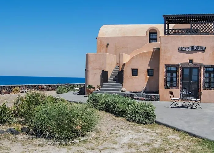 Ramni House: Private With Pool By The Sea