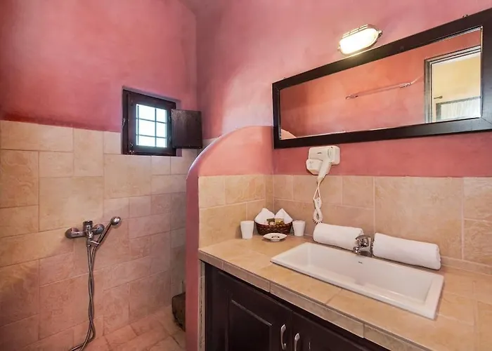 Ramni House: Private With Pool By The Sea أويا