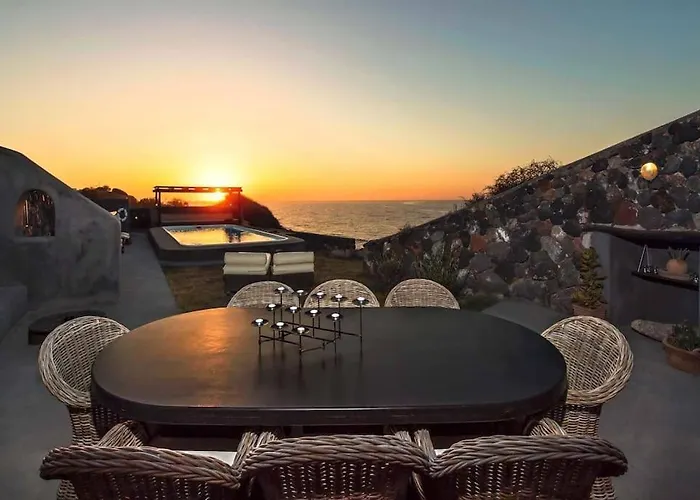 Ramni House: Private With Pool By The Sea فيلة *